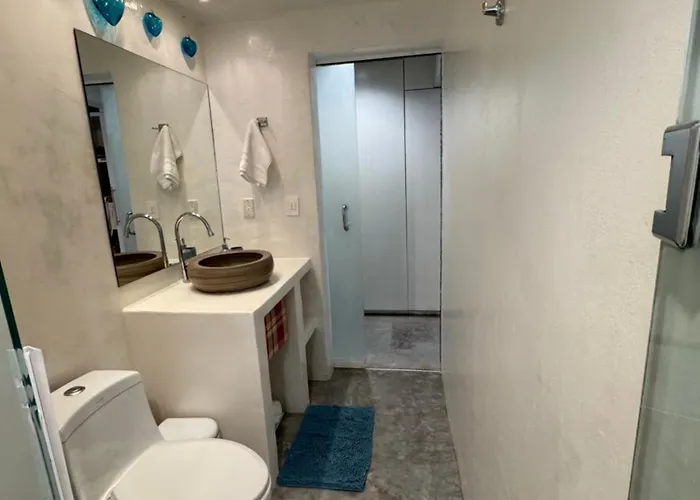 Front Beautiful One Bedroom *